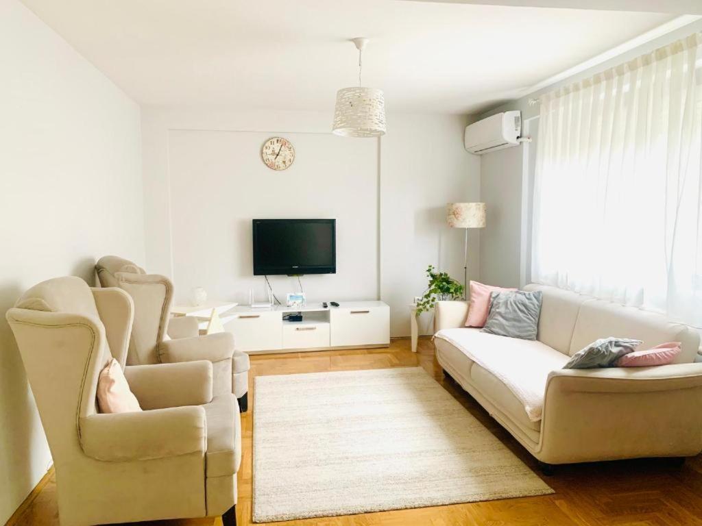 Cozy City Center Apartment Prizren Exteriör bild