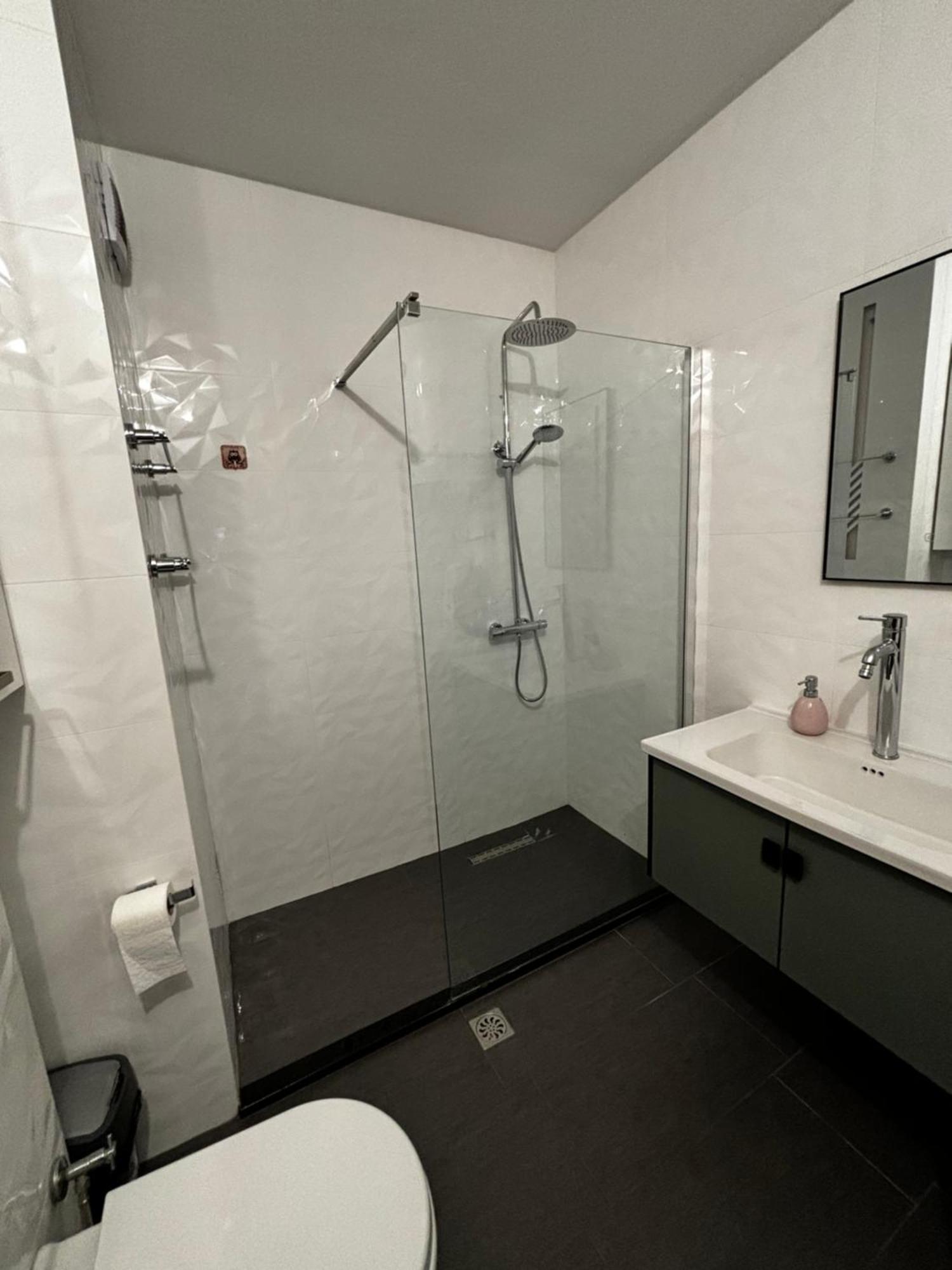 Cozy City Center Apartment Prizren Exteriör bild