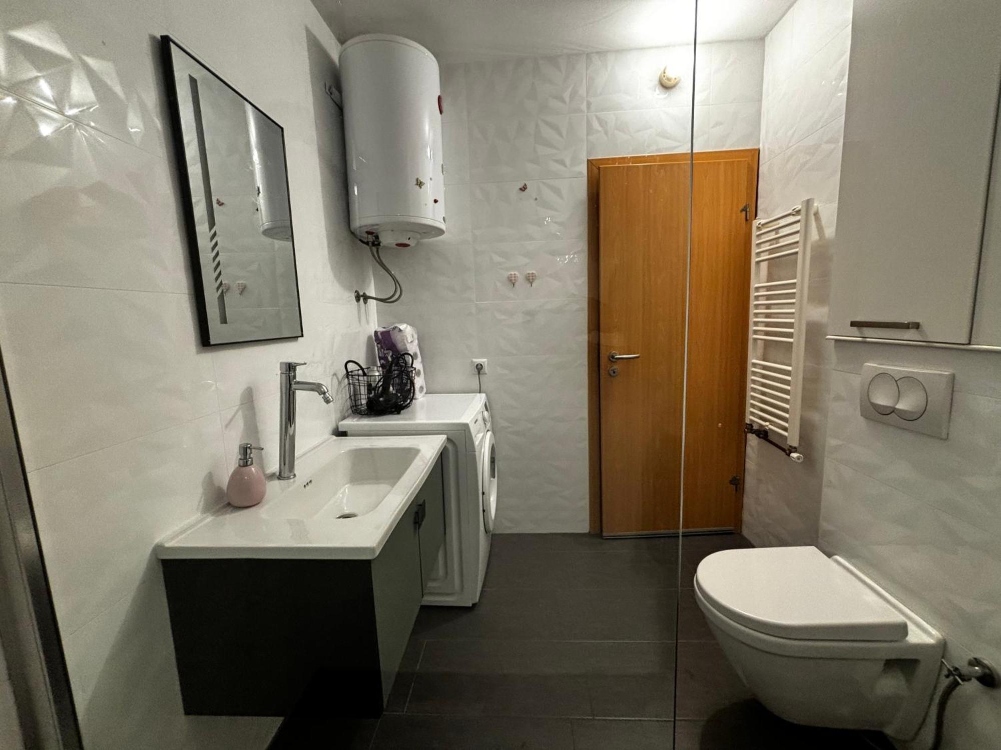 Cozy City Center Apartment Prizren Exteriör bild